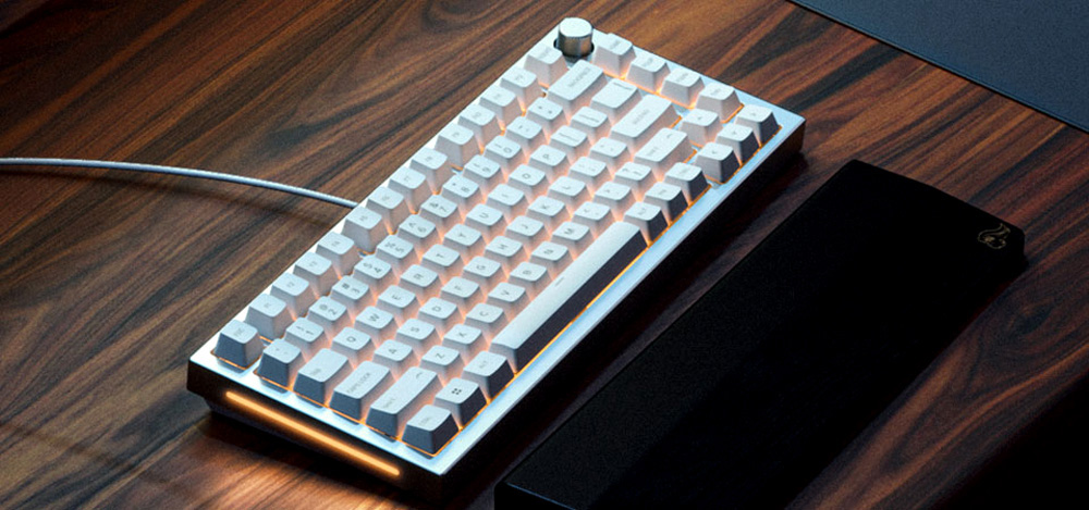 GLORIOUS GMMK PRO 75% BAREBONE ANSI WHITE ACE